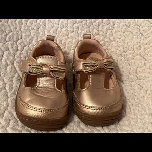 Stride rite shoes. Size 3m as pictured. Rose gold color